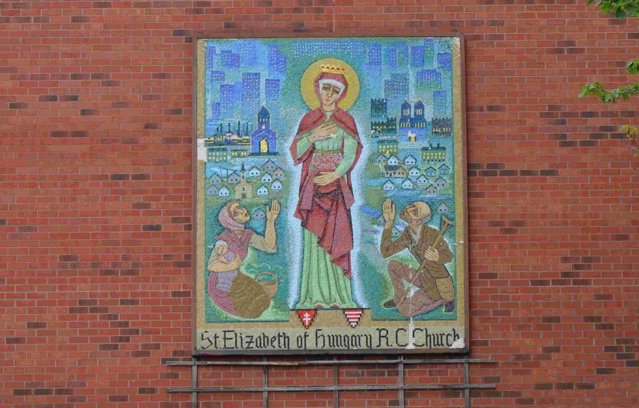Mosaic of St Elizabeth on the church's outer wall